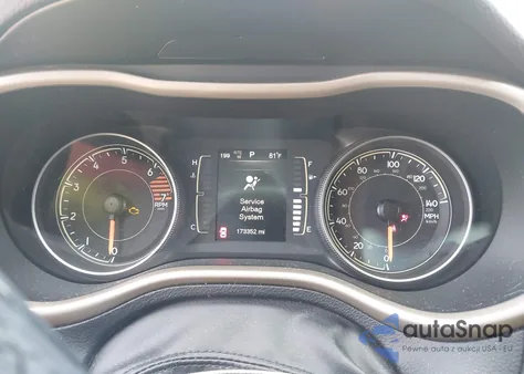 2016 Jeep Cherokee Latitude из США, поврежденный, VIN 1C4PJMCB6GW192032